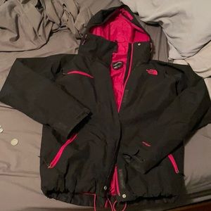 North face woman’s hyvent putter shell for fleece